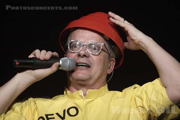 DEVO - 2008-06-03 - PARIS - Espace Charlie Parker - Grande Halle - 